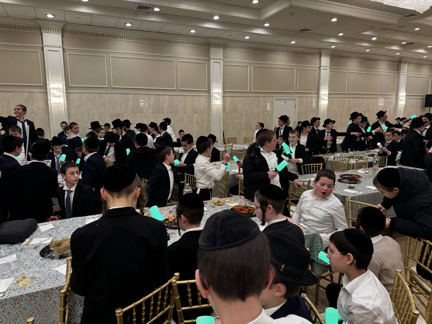 A large Torah Shelaima gathering filled with learning and connection